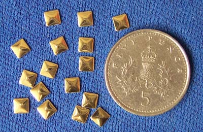 6 GOLD SQUARE FINDING 6 GOLD SQUARE FINDING